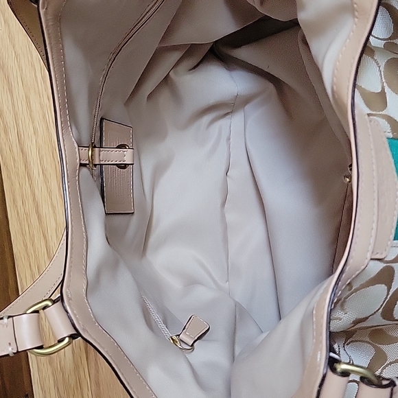 Coach purse - Picture 6 of 6